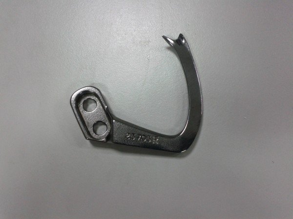 25705R Upper Looper Sewing Machine Part