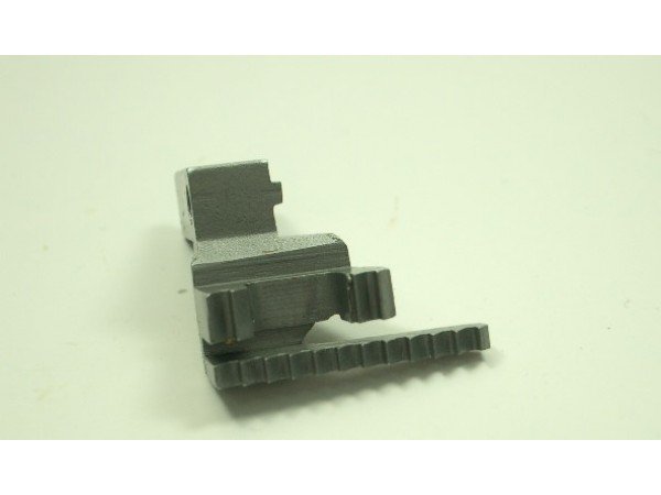 118-83006 Main Feed Dog Sewing Machine Part