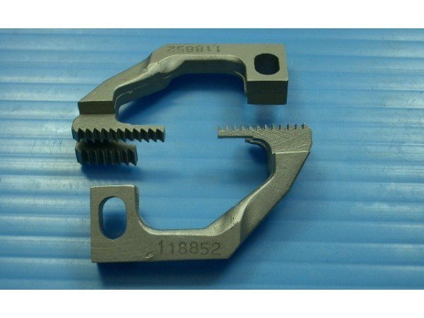 DF85209A Feed Dog Sewing Machine Part