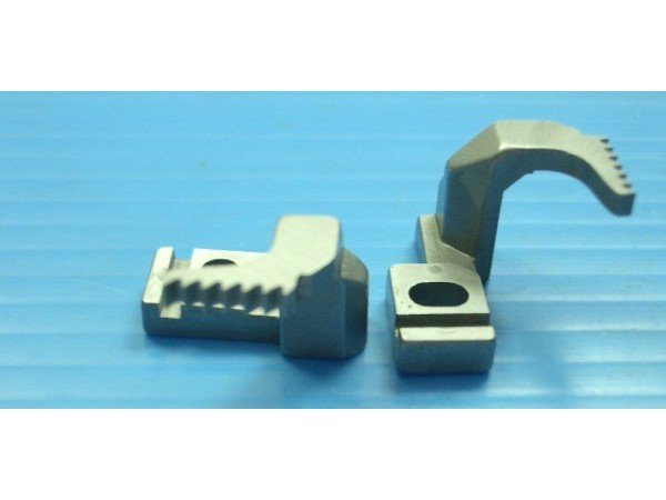 DFC03641 Feed Dog Sewing Machine Part