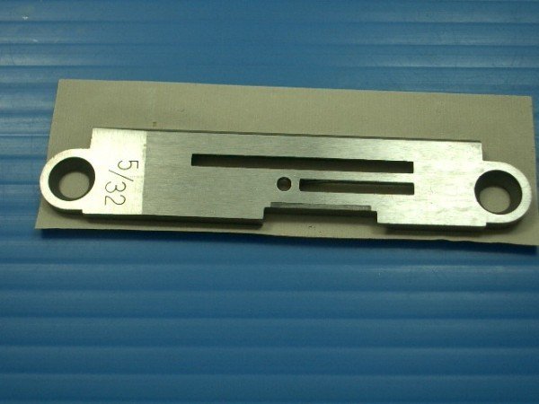 B1190-522-YOO Needle Plate Sewing Machine Part